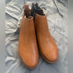 Wonder Nation Tan Heeled Boots